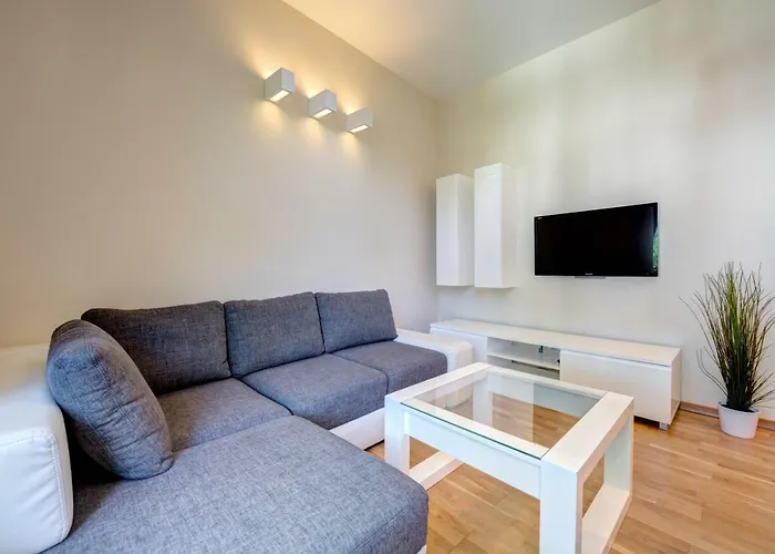 Dr - Frank Apartment *